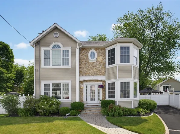 10 Mayhew Slip, Milford, MA 01757