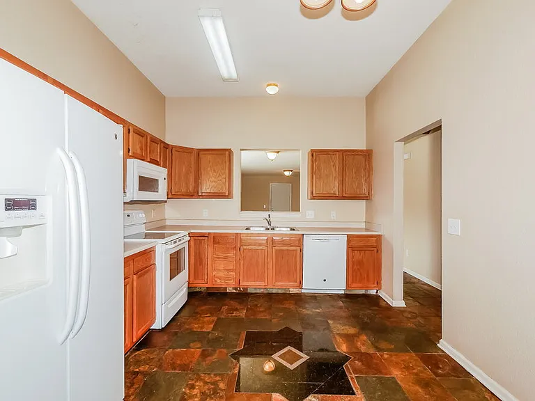 720 Treyburn Lakes Way — Photo 10