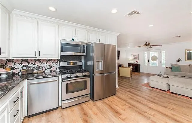 1306 W Church St — Photo 7