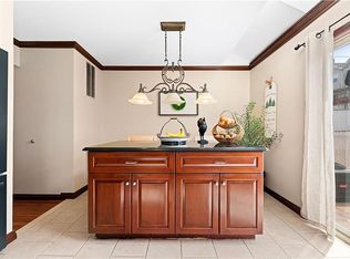 12 Penn St, Staten Island, NY 10314