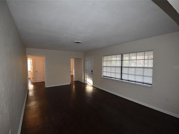 5th image of 1402 S Oregon Cir