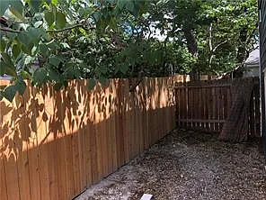2102 Brackenridge St #B — Photo 10