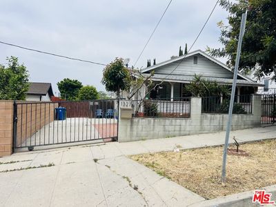 1327 Sanborn Ave, Los Angeles, CA, 90027