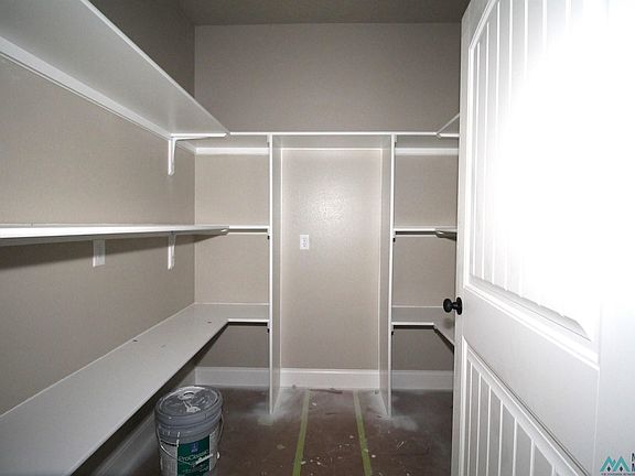 5th image of 1032 Stanton