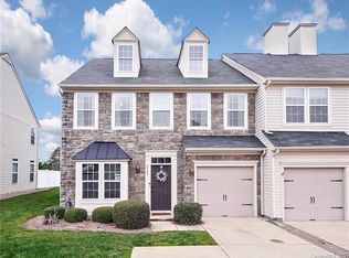 5755 Mossdale Ln, Charlotte, NC 28278