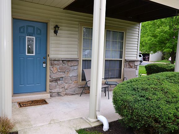 Relaxing front porch