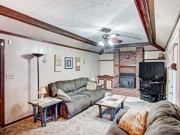 4th image of 5375 Maple Canyon Ave