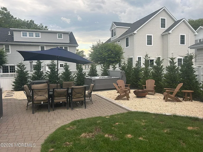 15 S Jackson Ave — Photo 20
