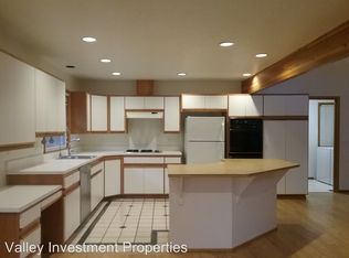 1464 E 43rd Ave, Eugene, OR 97405