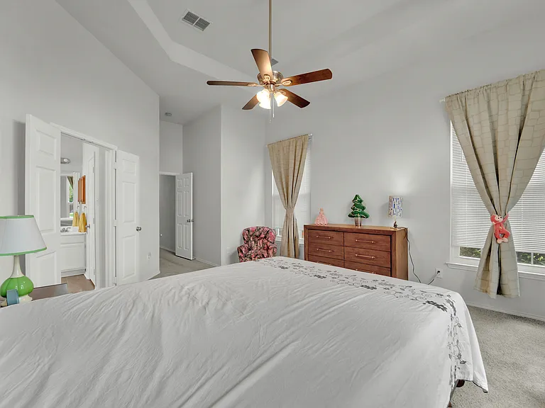 4021 Aldenham Dr — Photo 26