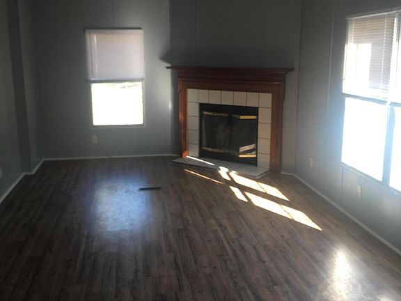 3rd image of 3036 Thornhill Drive