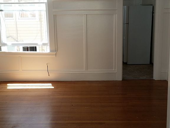 5th image of 1463 Sacramento St APT 1