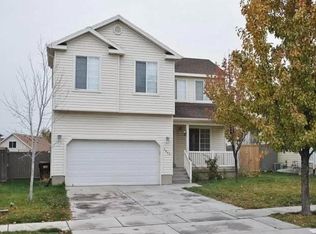 7926 N Geronimo Dr, Eagle Mountain, UT 84005