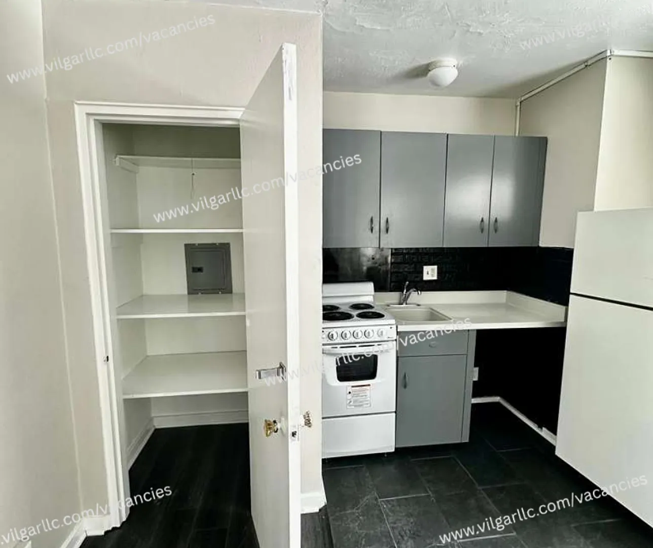1520 Monroe St, — Photo 4
