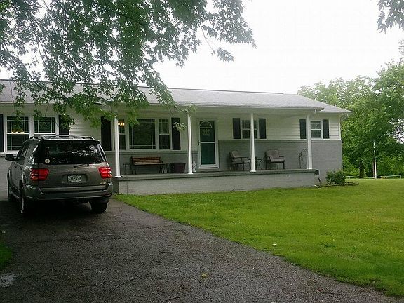 2nd image of 141 Hillcrest Dr