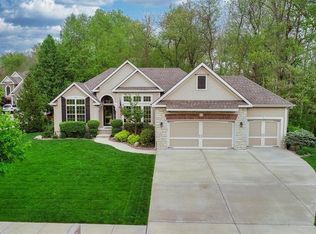 1913 Buckingham Dr, Liberty, MO 64068