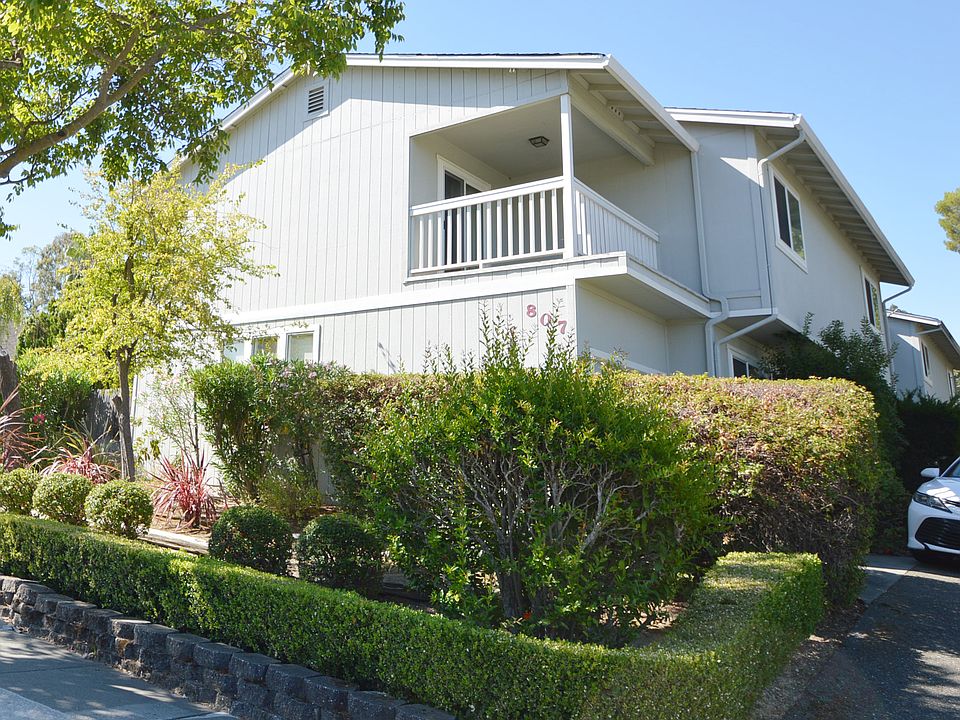 1st image of 807 Palomino Dr APT C