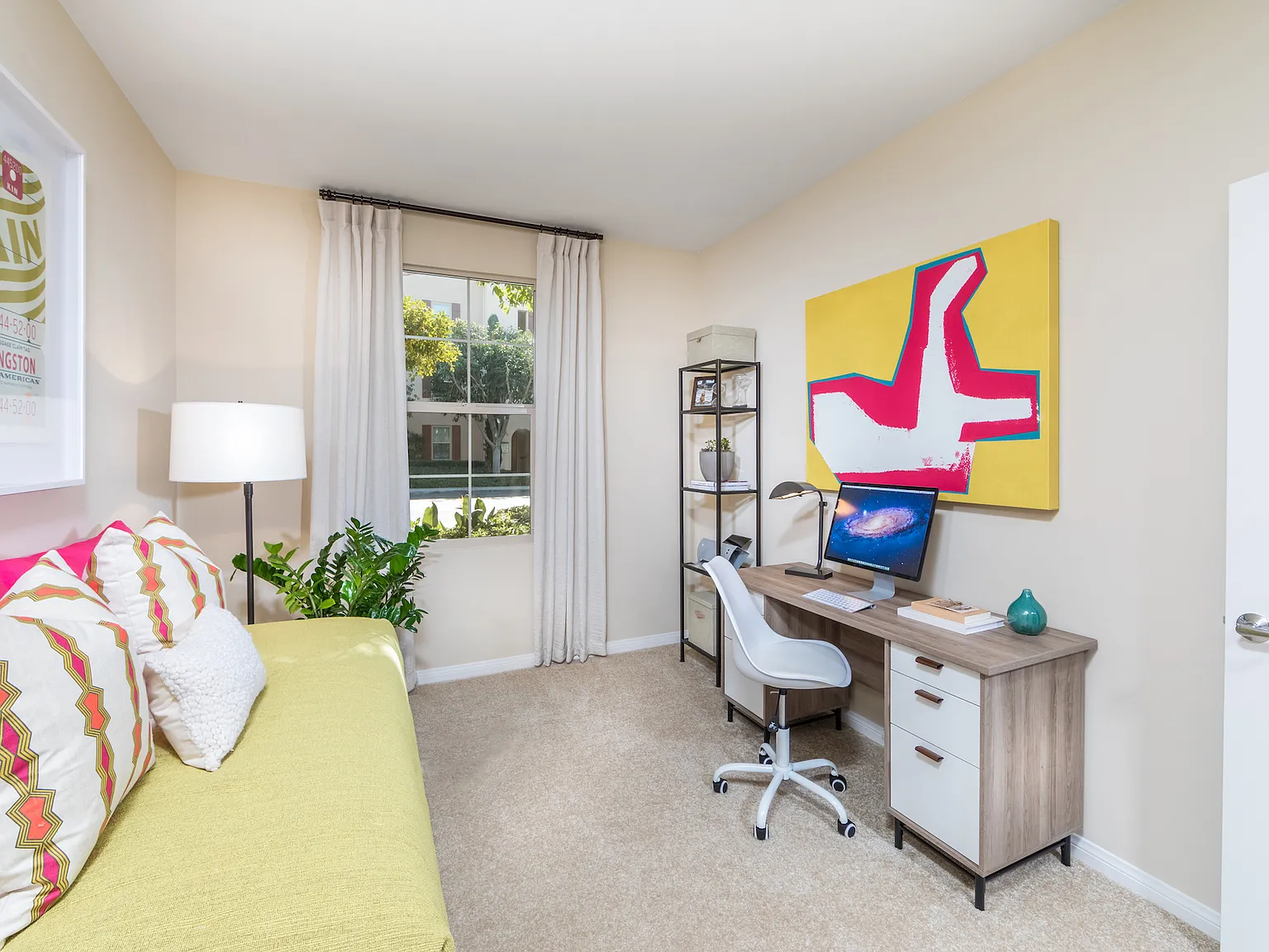 Esperanza Apartment Homes — Photo 3