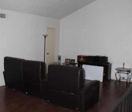 5th image of 5011 Buttonwood Ln