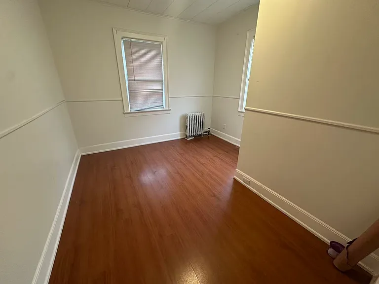29 Holland Ave — Photo 8