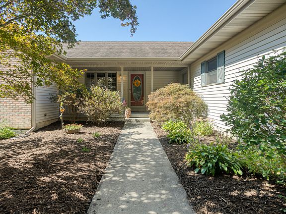 3rd image of 8255 Piney Woods Dr SE