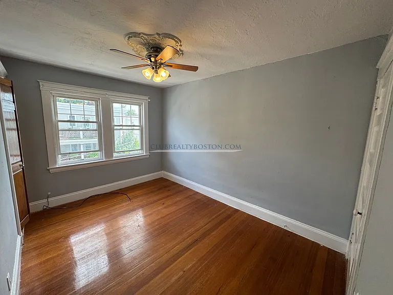 52 Montfern Ave #3 — Photo 18