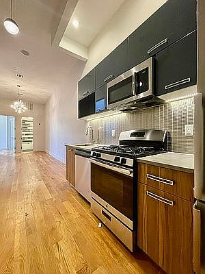 2nd image of 358 Kosciuszko St #115