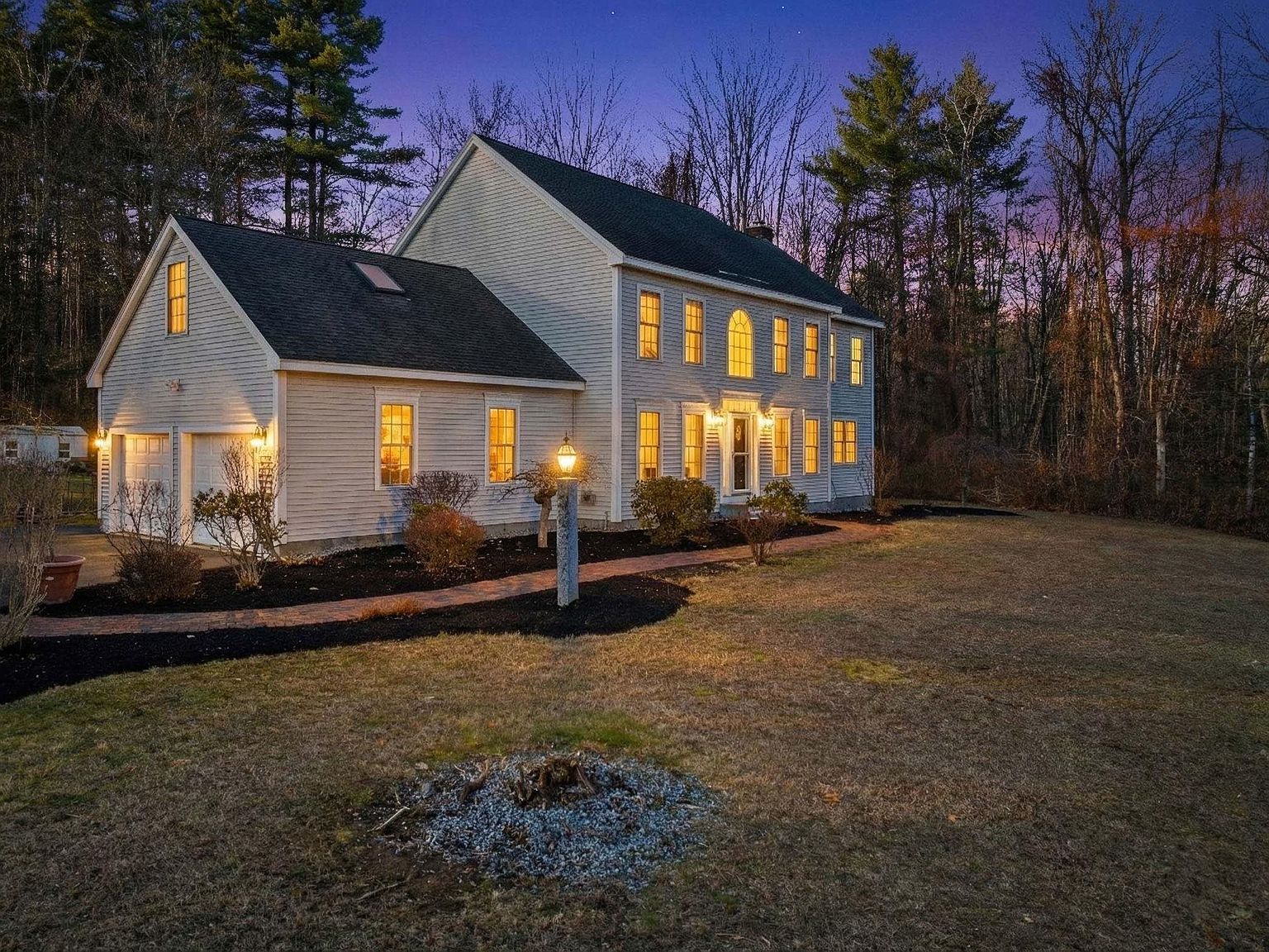 18 Holbrook Road, Bedford, NH 03110 | MLS #5072079 | Zillow