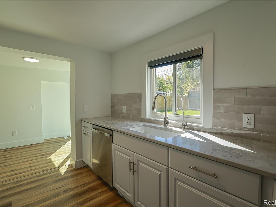 1100 Nokomis Way, photo 14