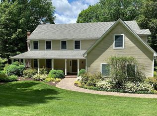 18 Minuteman Rd, Ridgefield, CT 06877