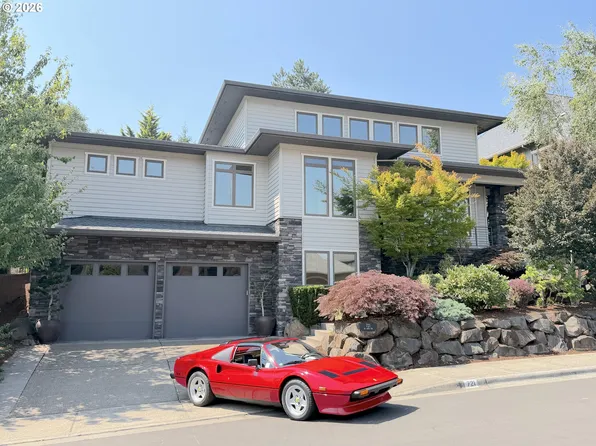 721 SW 68th Ter, Portland, OR 97225