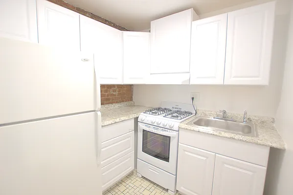 Rented by Corcoran | media 19