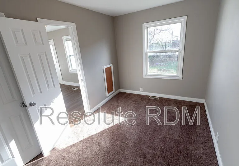 7955 E 49th St — Photo 14