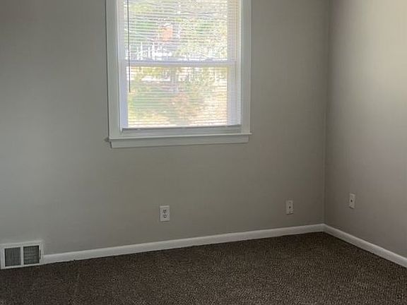 2nd image of 1310 20th St NE #1316