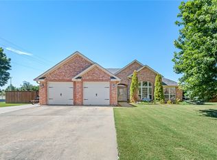 505 Grant Ave, Prairie Grove, AR 72753