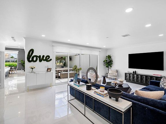 4th image of 4043 NW 58th Street