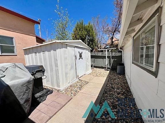 3rd image of 844 S 5th St