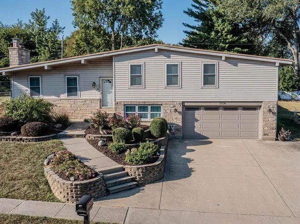 1106 Beech Dr, Dixon, IL 61021