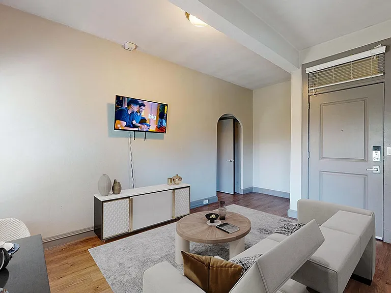 White Palace — Photo 3