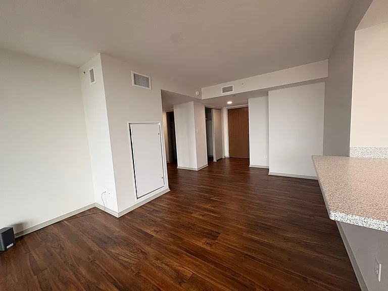 Sky Park Apartments — Photo 39