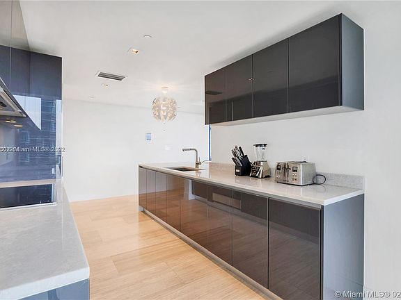 3rd image of 1451 Brickell Ave #11018798