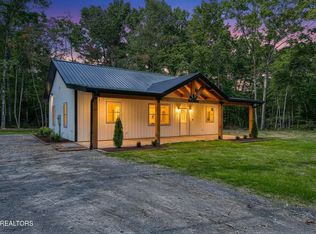 190 Rhonda Rd, Monterey, TN 38574