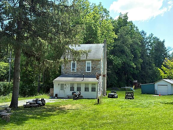 2nd image of 1065 Washington Rd