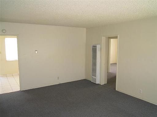 5th image of 1910 Henderson Ave
