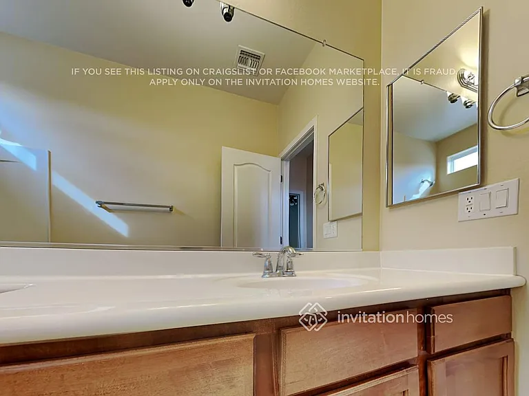 4239 E Milky Way — Photo 16