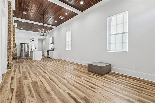 1201 Marigny St — Photo 12