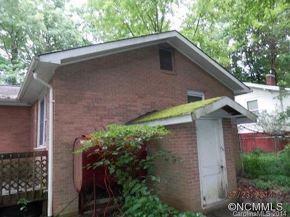 3rd image of 124 Half Circle Ln