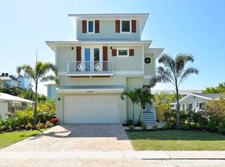 3014 Avenue E, Holmes Beach, FL 34217