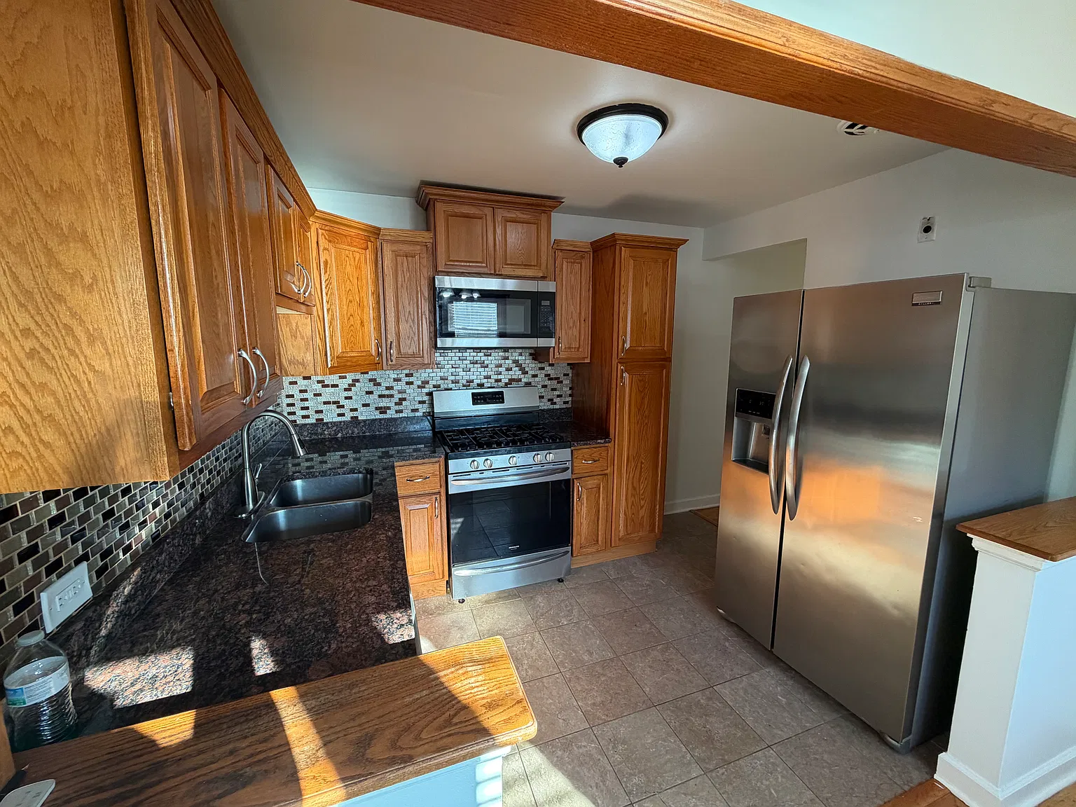 3 bed, 1200 sqft, $1,850 — Photo 4