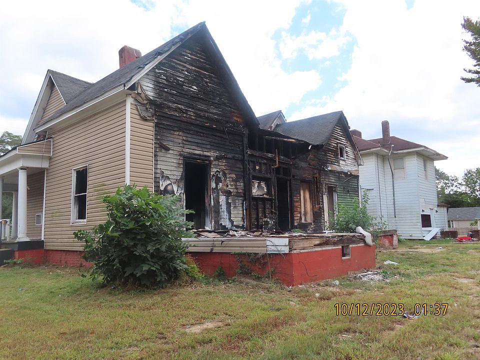 2nd image of 137 N Fairgrounds St